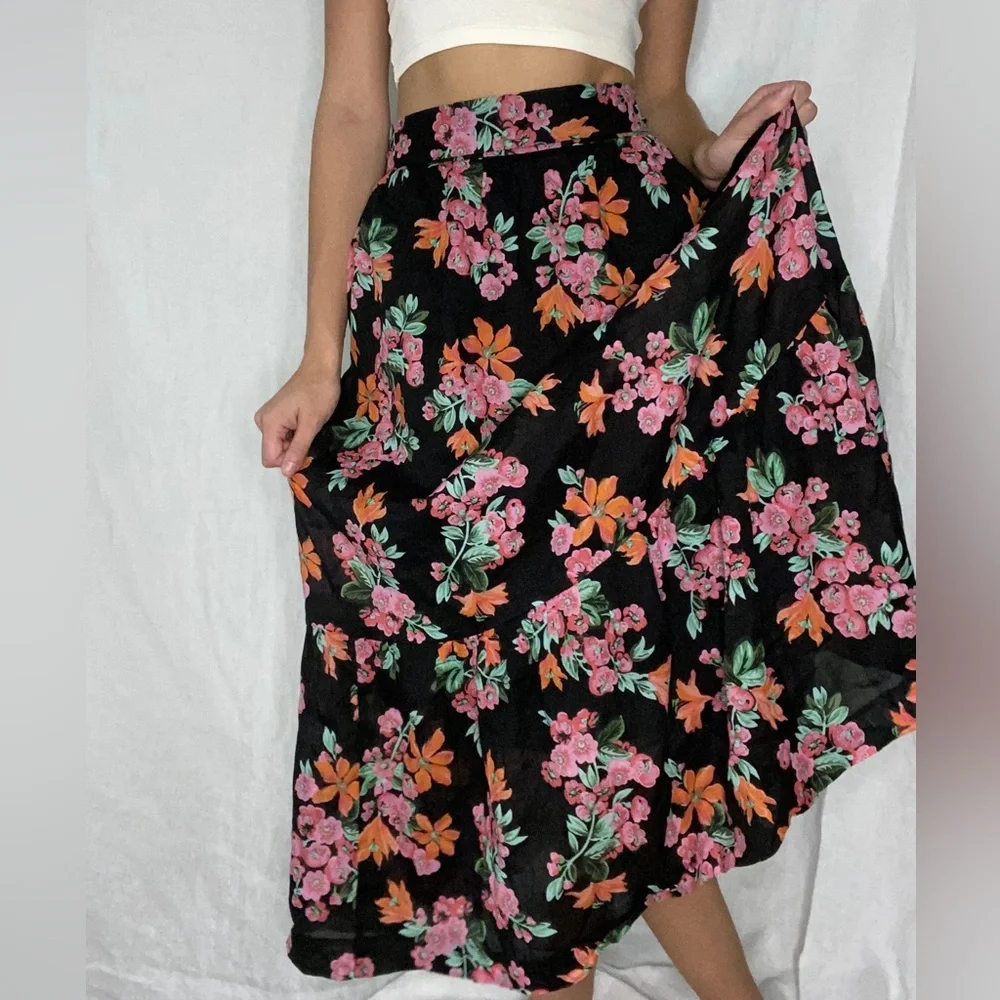 Ann Taylor Maxi Skirt - Picture 3 of 3